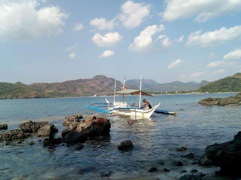 Sand Bar Beach Resort Насугбу Екстериор снимка