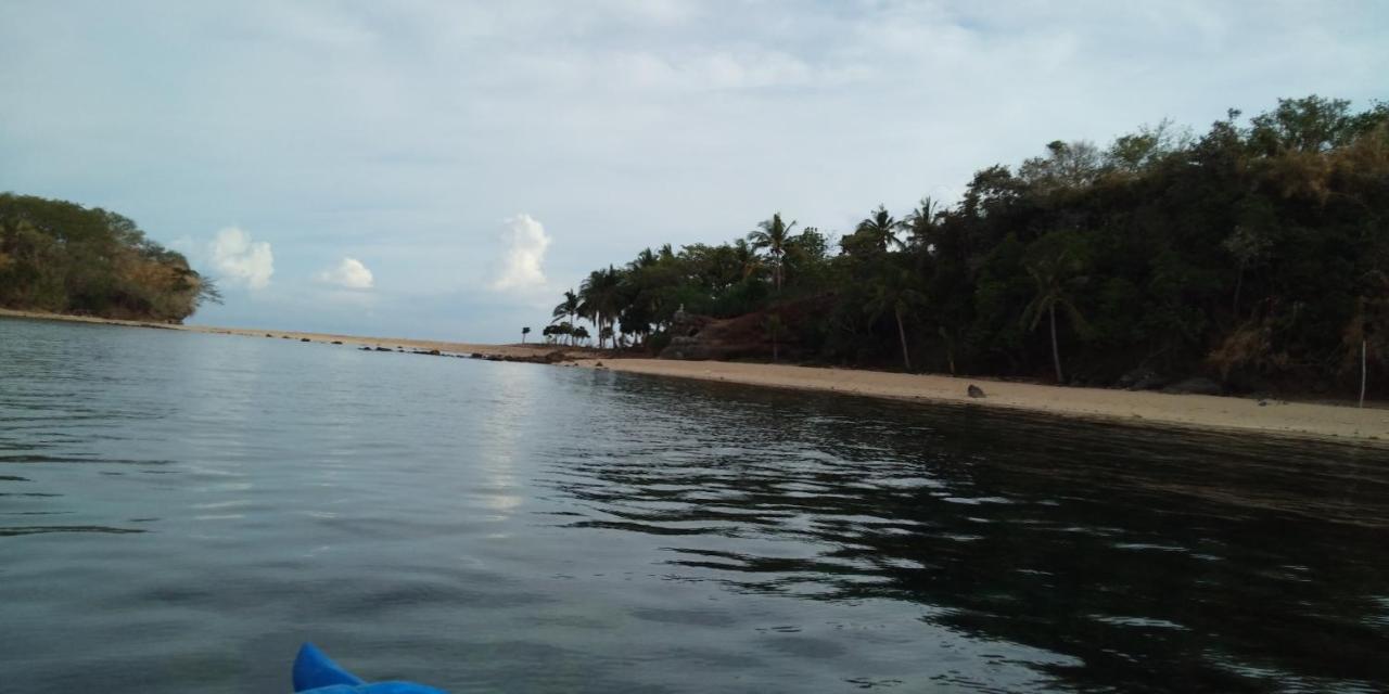Sand Bar Beach Resort Насугбу Екстериор снимка