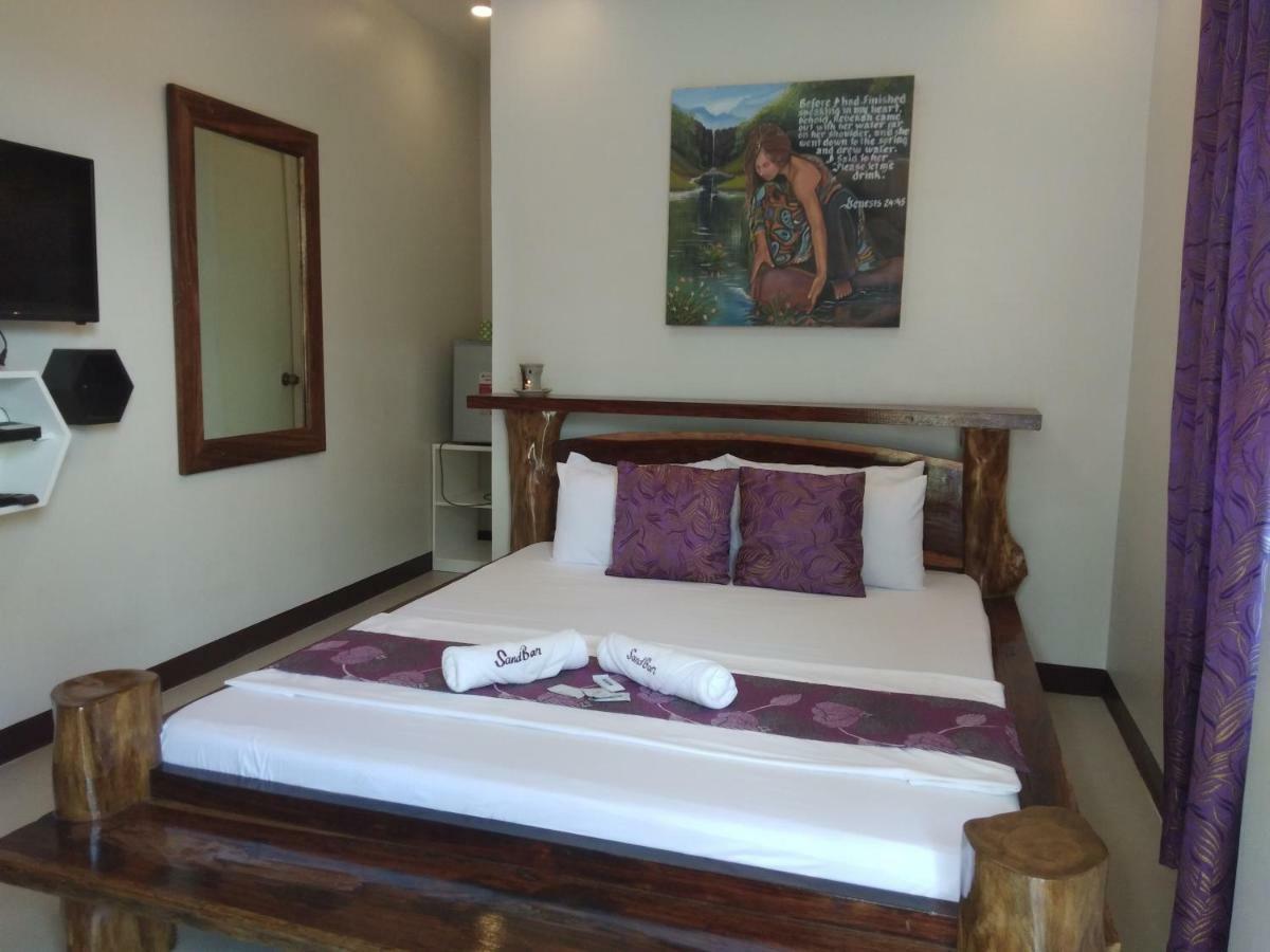 Sand Bar Beach Resort Насугбу Екстериор снимка