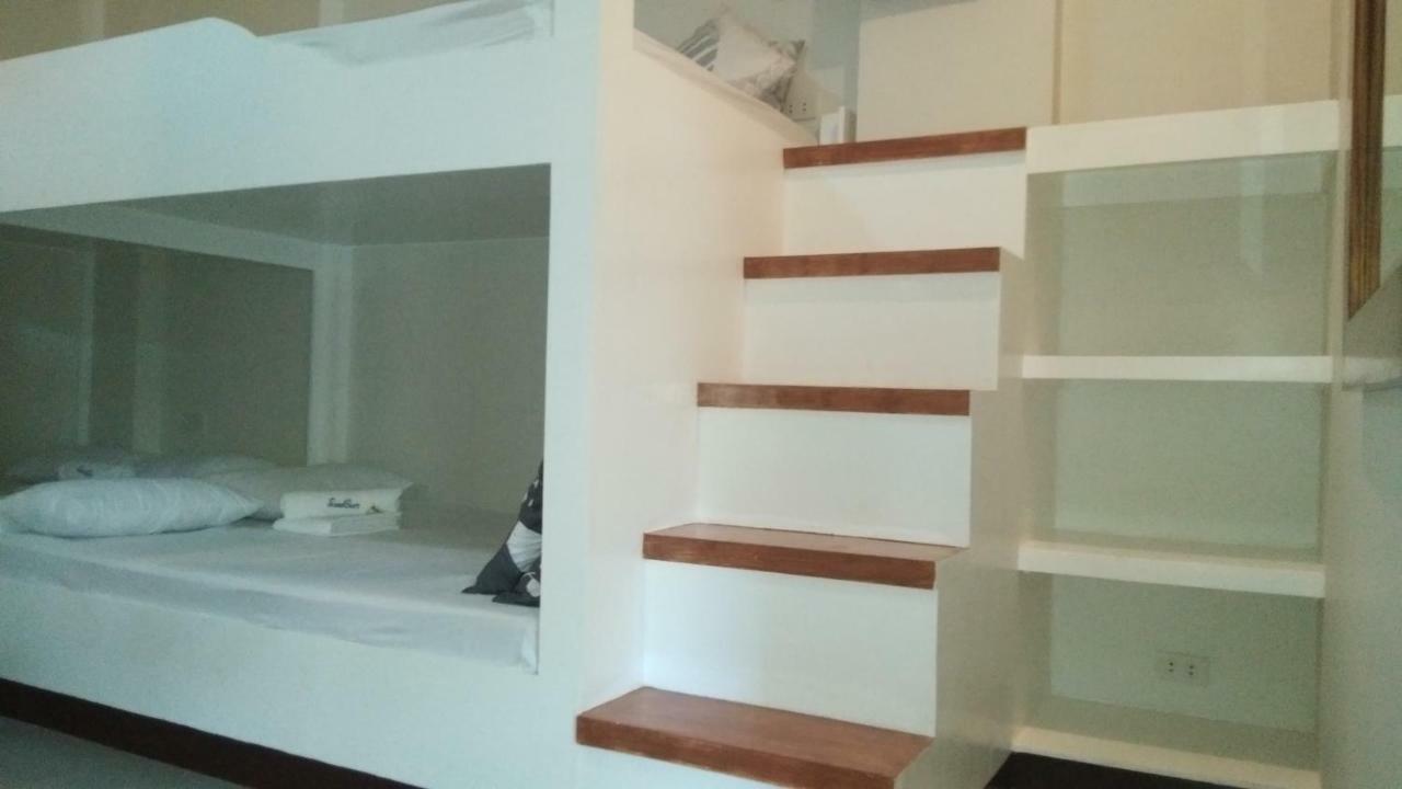 Sand Bar Beach Resort Насугбу Екстериор снимка