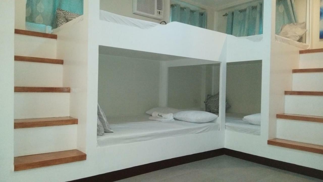 Sand Bar Beach Resort Насугбу Екстериор снимка