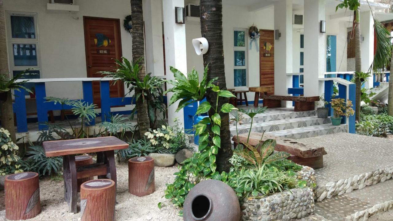 Sand Bar Beach Resort Насугбу Екстериор снимка